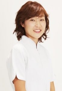 ママの骨盤矯正 鍼灸あん摩マッサージ師の星野涼子
