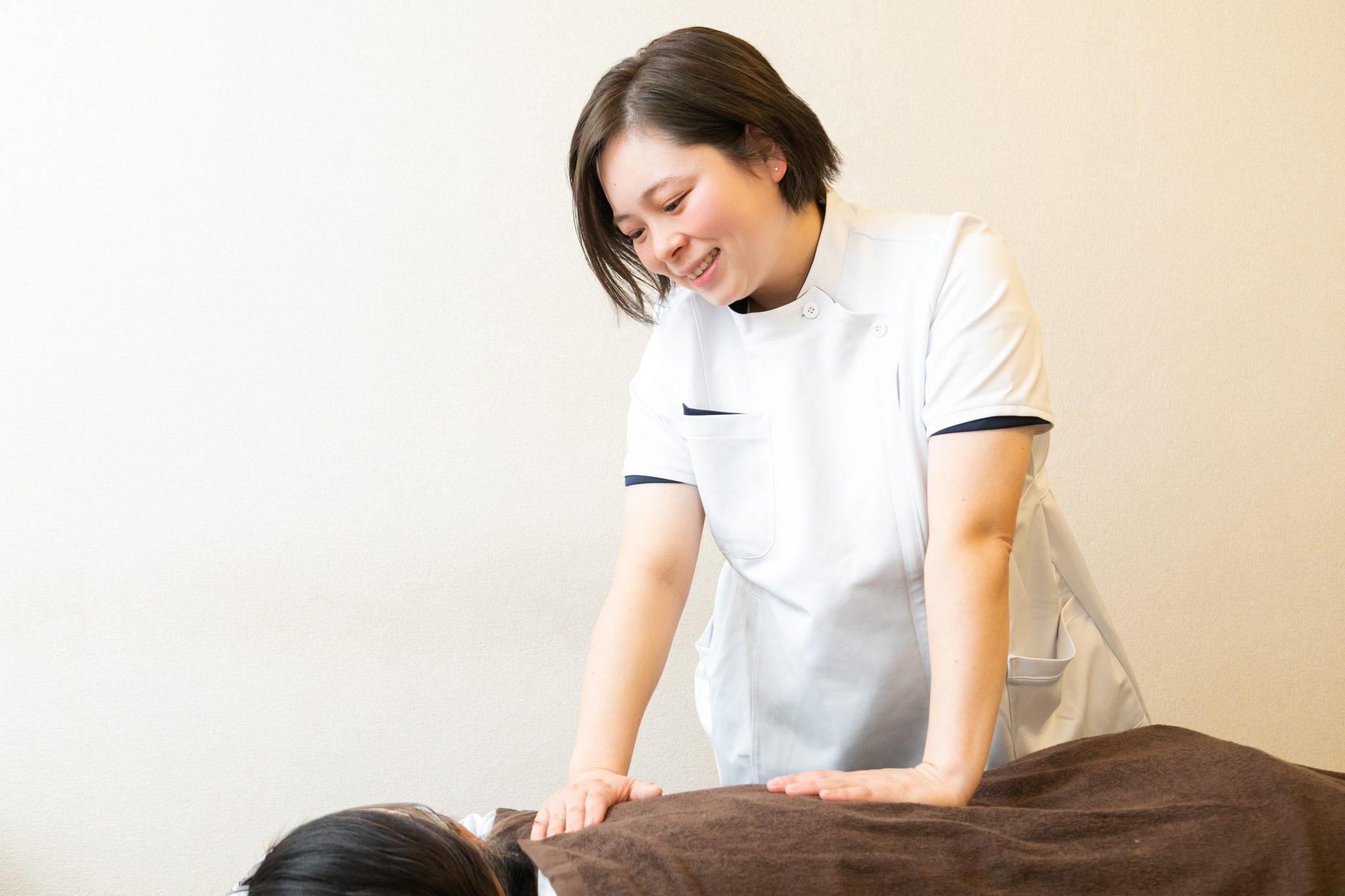 産後骨盤矯正セミナー、スクールは東京開催で国家資格保有の女性、ママの講師が担当します。